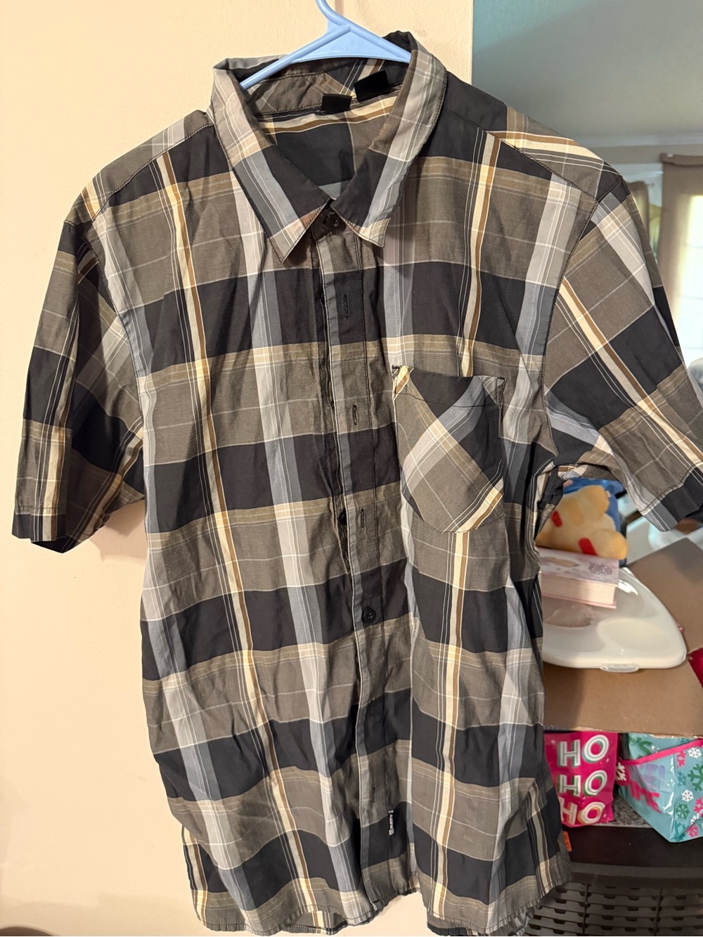 Rusty Men's Short Sleeve Plaid Button-Down Shirt in Black, Gray and Tan